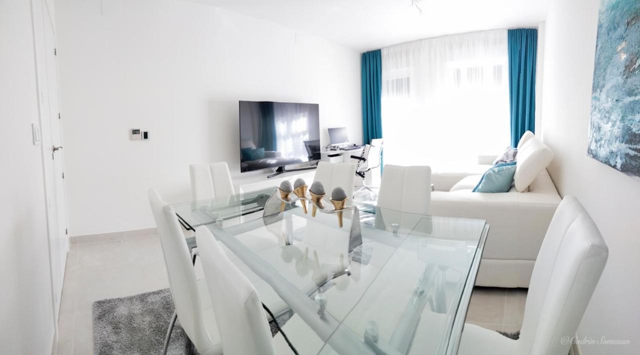 Lovely Apartment Centrally Located In Estepona Buitenkant foto