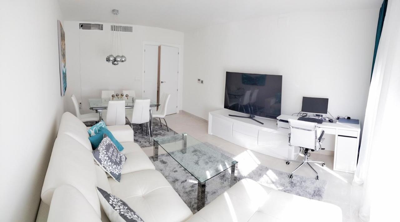 Lovely Apartment Centrally Located In Estepona Buitenkant foto